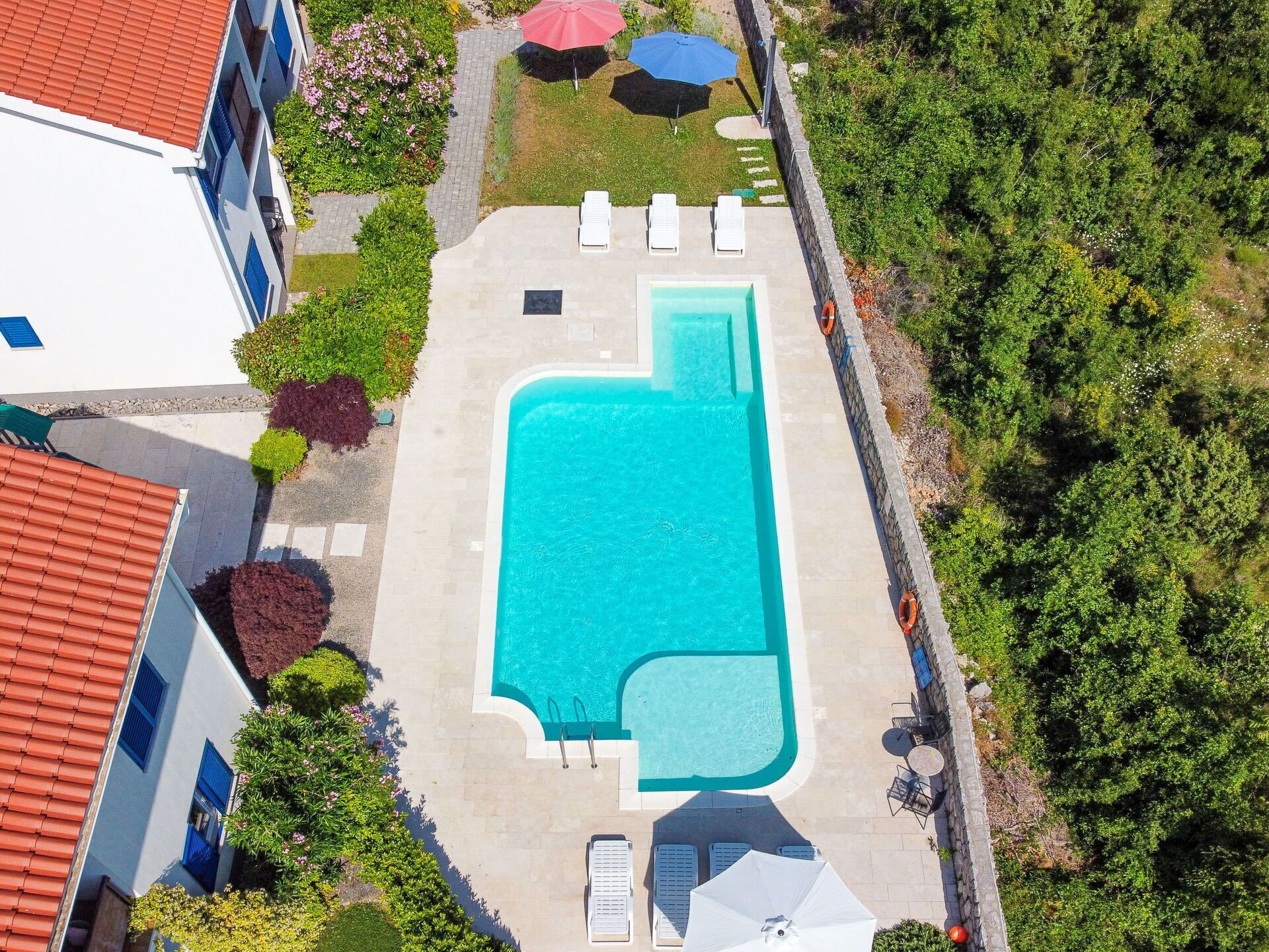 Blauw, Zwembad, Toevlucht, Vrije Tijd, Eco Hotel, Buitenmeubels, Thermae, Landgoed, Villa, Hotel