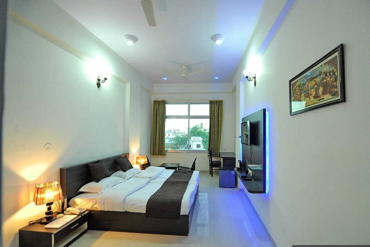 Schreibtisch, kostenloses WLAN