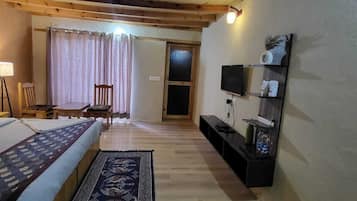 Deluxe Double or Twin Room, Lake View