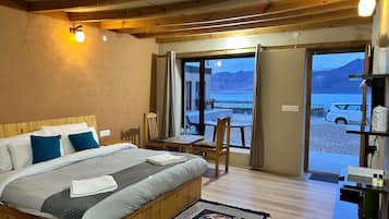 Deluxe Double or Twin Room, Lake View