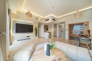 Fernseher, Kamin