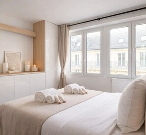 Tabla de planchar con plancha, cuna de viaje y wifi gratis 