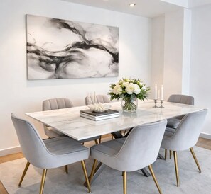 公寓, 庭園景 | 客廳 | 80 厘米智能電視連數碼電視頻道