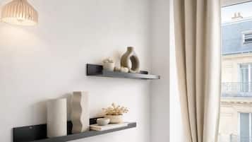 Apartamento, vista para o pátio | Área de estar | Smart TV 80 cm com canais digitais