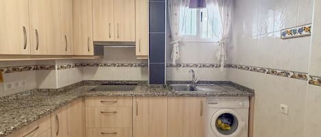 Fridge, microwave, oven, coffee/tea maker