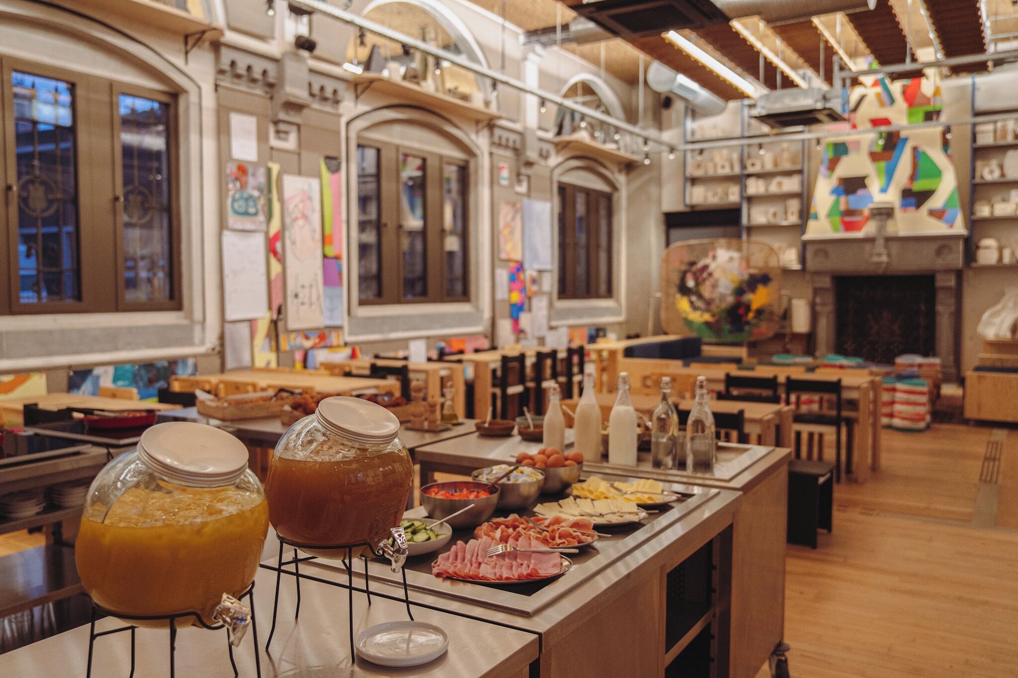 Tägliches Frühstücksbuffet (19 EUR pro Person)