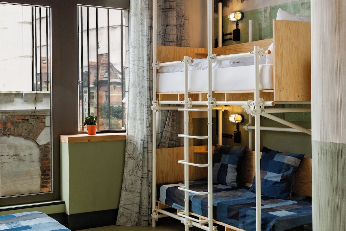 Classic Quadruple Room | In-room safe, blackout drapes, soundproofing, free WiFi