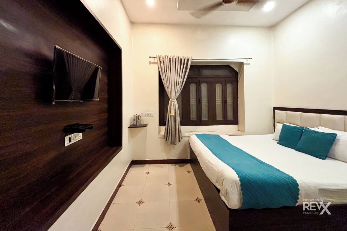 Quarto standard | Ferros/tábuas de passar roupa, Wi-Fi de cortesia