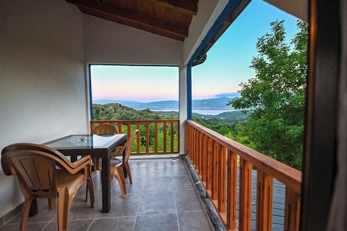 3-bedroom villa in lovely Serdivan with AC, WiFi