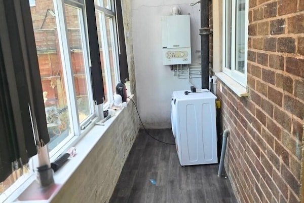 House, 3 Bedrooms, Kitchen | Laundry