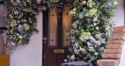 The Courtyard Lodge 11 Rooms