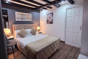 1 chambre, fer et planche à repasser, Wi-Fi, draps fournis