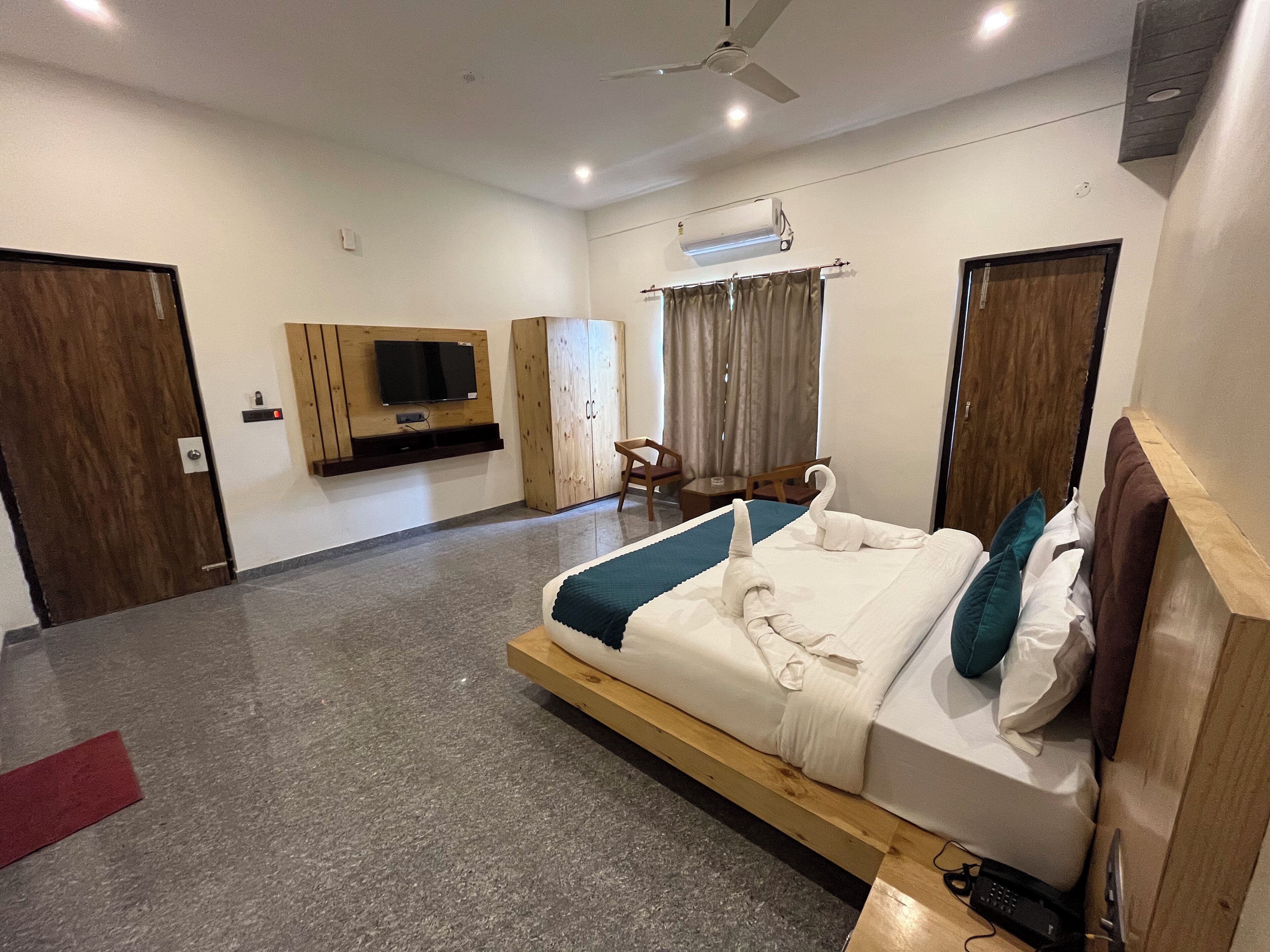 Phòng đôi Tiêu chuẩn, ban công, quang cảnh núi | Truy cập Internet không dây miễn phí 