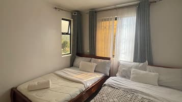 2 bedrooms, iron/ironing board, WiFi, bed sheets