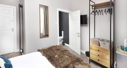 Ocho Homes By EIght Continents - R2