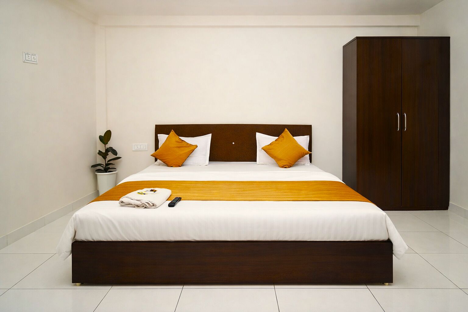 Free WiFi, bed sheets