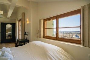 7 slaapkamers, een strijkplank/strijkijzer, gratis wifi, beddengoed