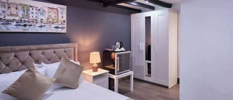 1 chambre, fer et planche à repasser, Wi-Fi, draps fournis