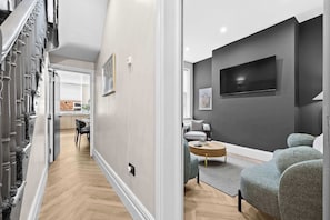 TV, offices