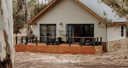 The Barn - On Cockatoo Lane