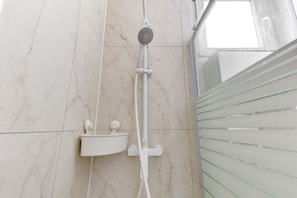 City Apart Daire, 1 Çift Kişilik Yatak ve Çekyat, Sigara İçilmez, Avlu Manzaralı | Banyo