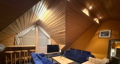 Arctic Skyview Retreat in Tromso - With Parking