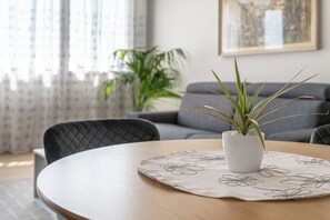 Interior - Cozy, newly renovated apartment in the heart of Pozzoleone (Pozzoleone)