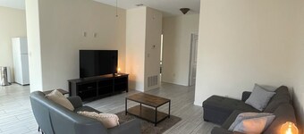 Charming 2-bedroom apartment in Lindale