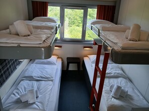 Basic Quadruple Room, Courtyard View | Free WiFi, bed sheets - Høk Kro & Motell AS (Sarpsborg)
