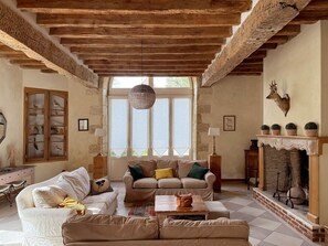 TV, fireplace, foosball, table tennis