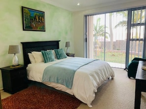 5 bedrooms, iron/ironing board, WiFi, bed sheets - Atonement Luxury Villa (Matsapha)