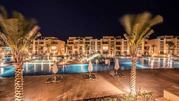 Apartment | Pool | Outdoor pool