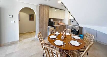 Exotic 1bdr w/ Outdoor Terrace Pool & Beach Access