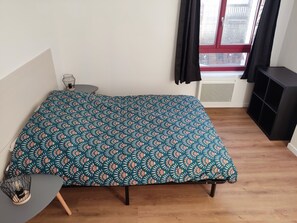 Fer et planche à repasser, Wi-Fi, draps fournis
