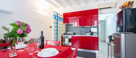 Fridge, toaster