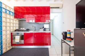 Fridge, toaster