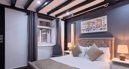 Courtyard Lodge- Double Room 5