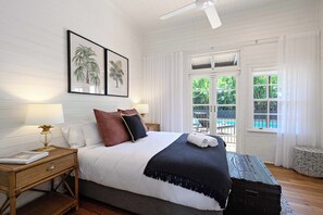 4 bedrooms, desk, iron/ironing board, WiFi - Luxury Estate, Pool & Pet Friendly l Nova Escapes (Bangalow)