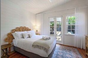 4 bedrooms, desk, iron/ironing board, WiFi - Luxury Estate, Pool & Pet Friendly l Nova Escapes (Bangalow)