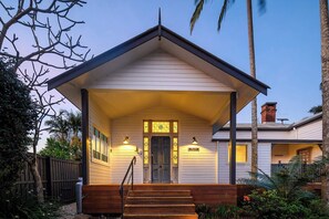 Exterior - Luxury Estate, Pool & Pet Friendly l Nova Escapes (Bangalow)
