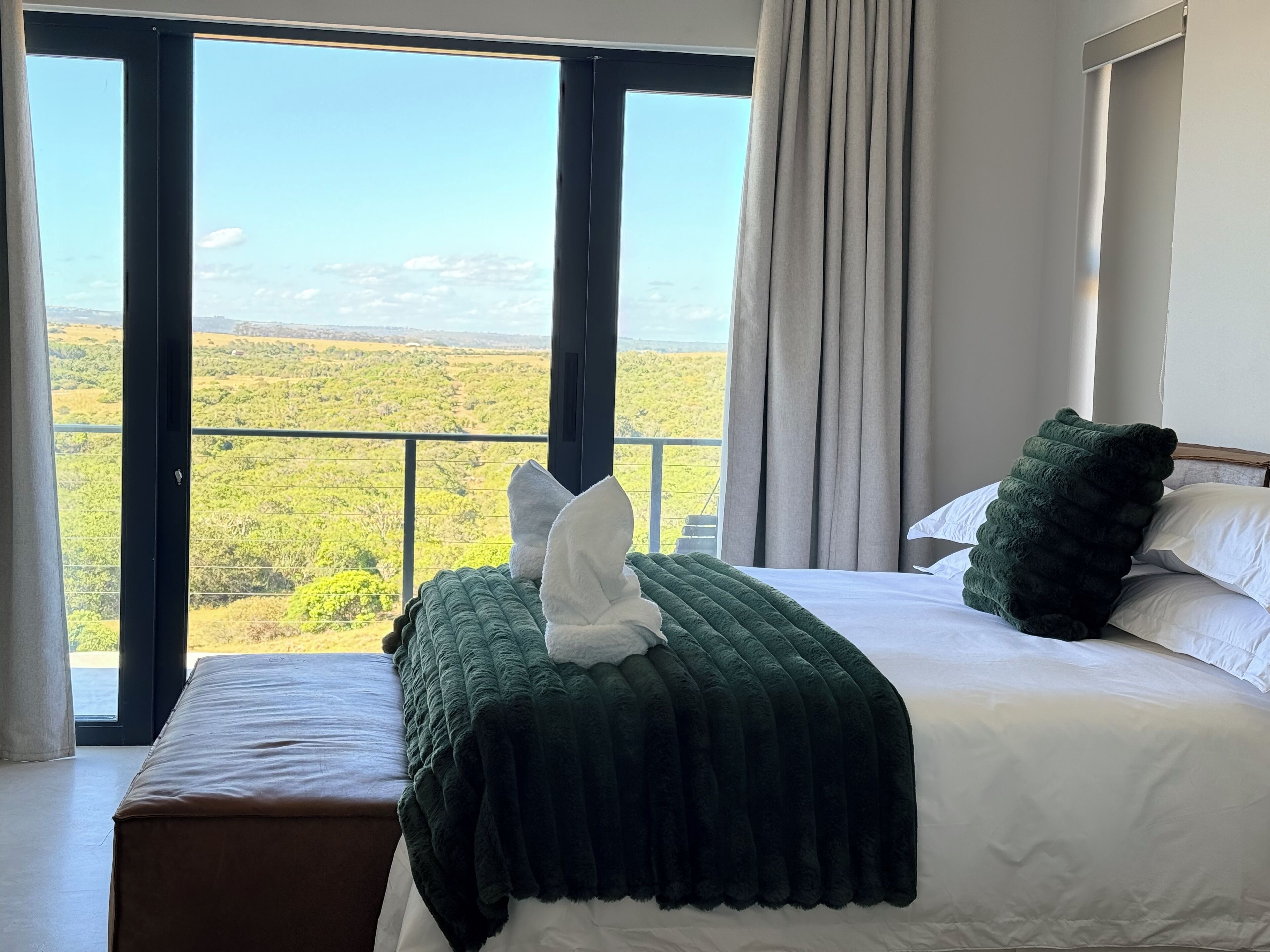 5 عدّة غرف نوم ومكواة/لوح كي وواي فاي وملاءات أسرّة