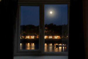 Quarto casal luxo, suíte, vista para o rio | Vista do quarto