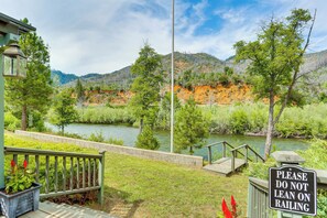 House (4 Bedrooms) | Interior - Scenic Riverfront Escape w/ Sauna in Junction City (Junction City)