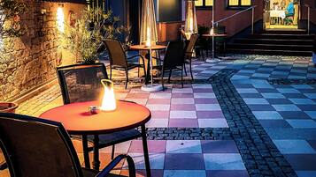 Tempat makan outdoor