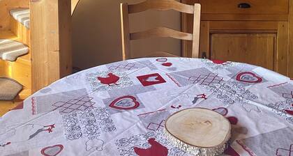 Cosy nest in Théus with panoramic view