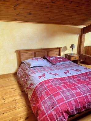 3 soverom, strykejern/-brett, wi-fi (inkludert) og sengetøy