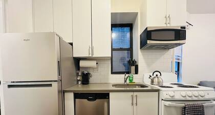 Modern Gem in Manhattan - Walk to Times Square + Broadway