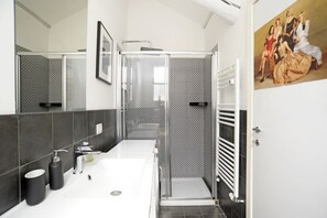 Dutxa, bidet i tovalloles 