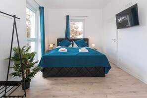 1 chambre, bureau, fer et planche à repasser, Wi-Fi
