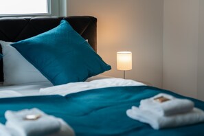 1 chambre, bureau, fer et planche à repasser, Wi-Fi